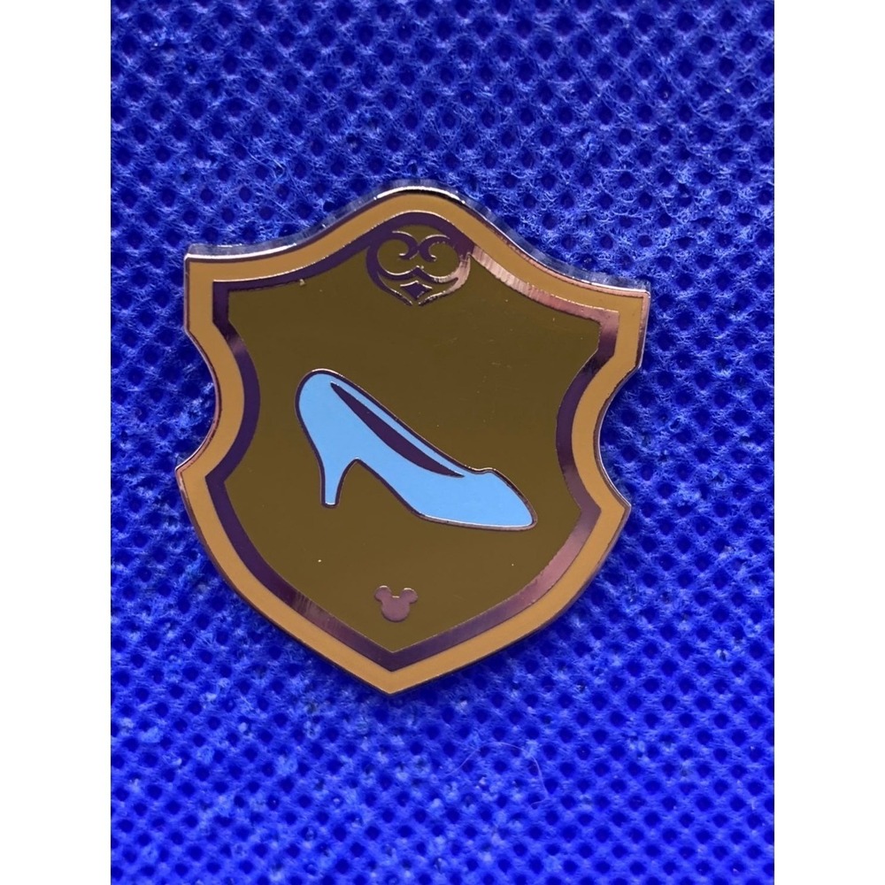 2018 Cinderella Disney pins Princess Symbols on Crests Hidden Mickey